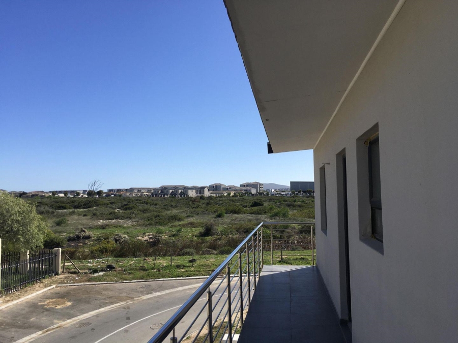 2 Bedroom Property for Sale in Parklands East Western Cape